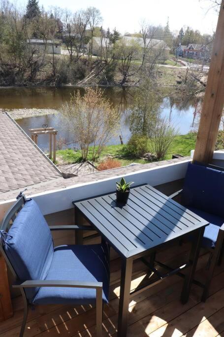 Etherington Suites Elora Zewnętrze zdjęcie